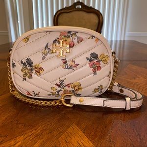 NWT Tory Burch Kira Chevron Printed Camera Bag